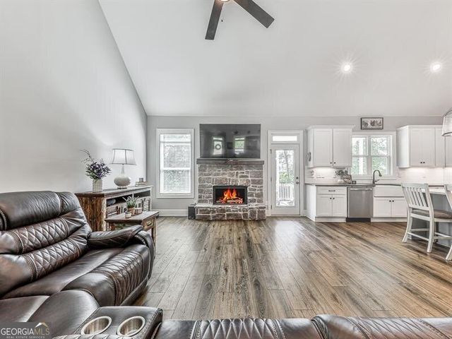 17 Wendover Drive, Cartersville, GA 30120