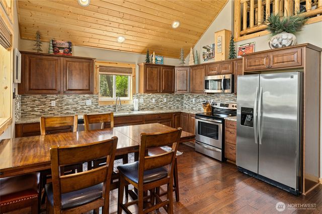 910 Bakers Road, Ronald, WA 98940