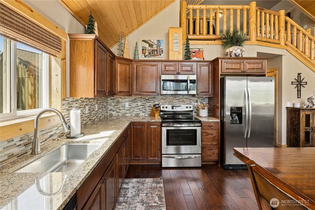 910 Bakers Road, Ronald, WA 98940