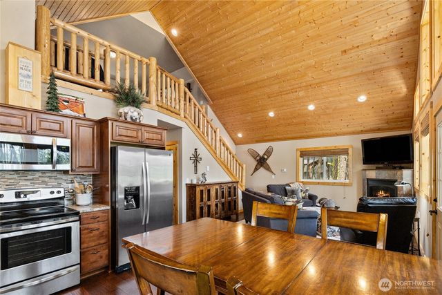 910 Bakers Road, Ronald, WA 98940