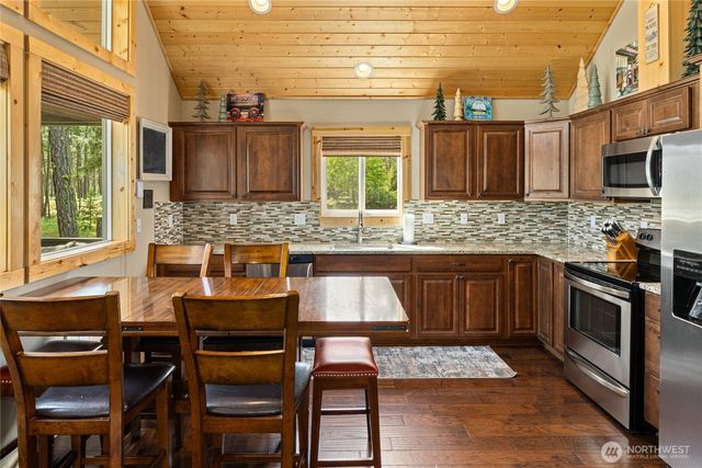 910 Bakers Road, Ronald, WA 98940
