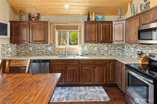 910 Bakers Road, Ronald, WA 98940
