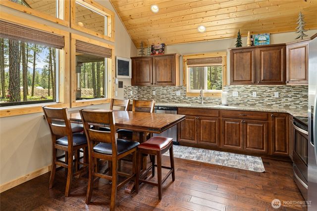 910 Bakers Road, Ronald, WA 98940
