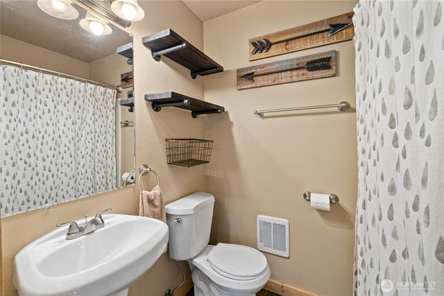 910 Bakers Road, Ronald, WA 98940