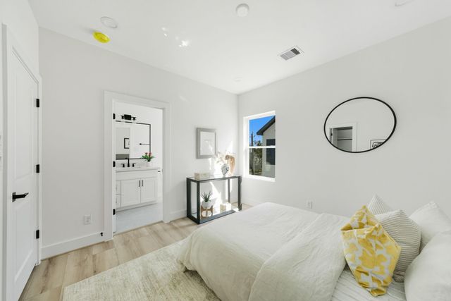 7723B Hammerly Boulevard, Houston, TX 77055