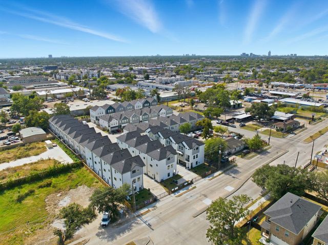 7723B Hammerly Boulevard, Houston, TX 77055