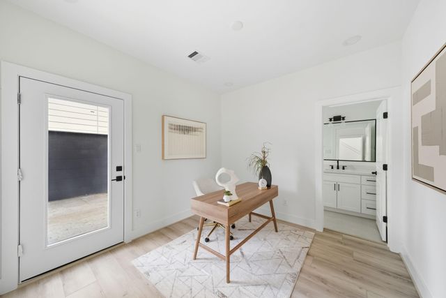 7723B Hammerly Boulevard, Houston, TX 77055