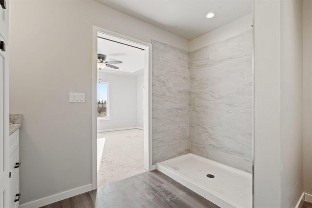 128 Paradise Blvd, Waterloo, IA 50701