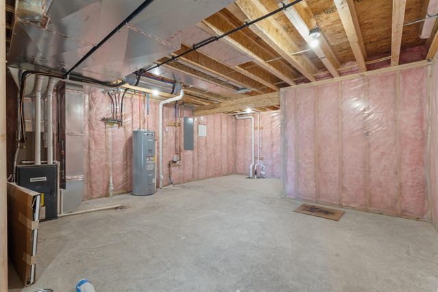 128 Paradise Blvd, Waterloo, IA 50701