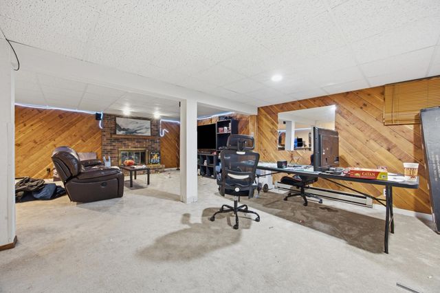 306 37th Avenue S, Moorhead, MN 56560