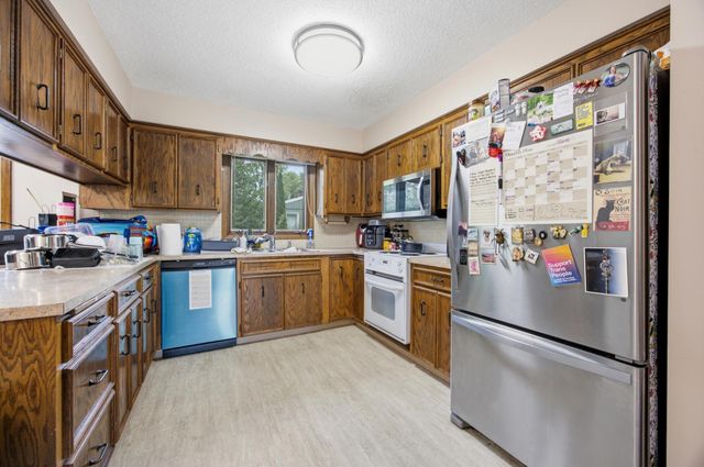 306 37th Avenue S, Moorhead, MN 56560