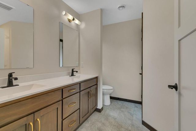 5815 Rivers Edge Drive, Saint Cloud, MN 56303