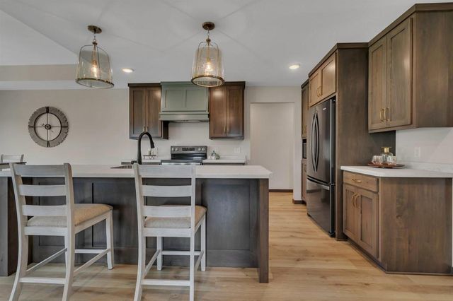 5815 Rivers Edge Drive, Saint Cloud, MN 56303