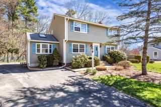 4 Independence Lane, Millis, MA 02054