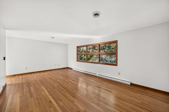 2 Captain Towne Road, East Sandwich, MA 02537