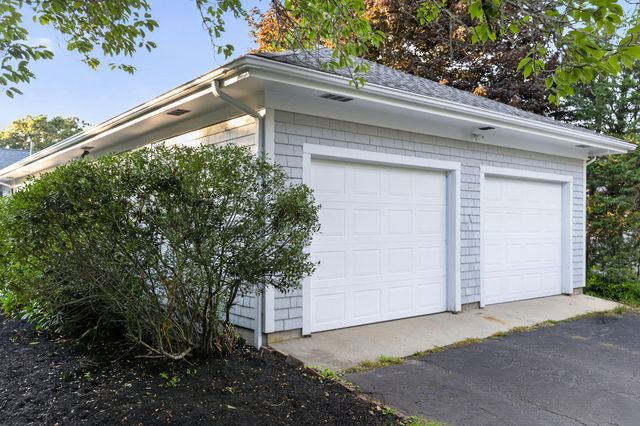 2 Captain Towne Road, East Sandwich, MA 02537