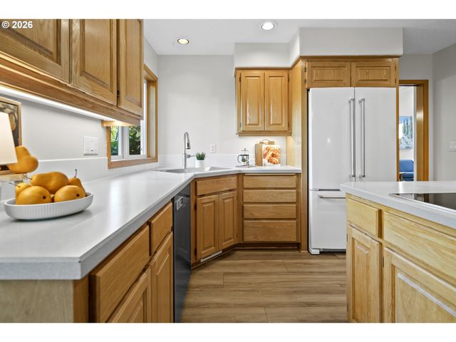 8144 Sw CORAL BELL Ct, Beaverton, OR 97008
