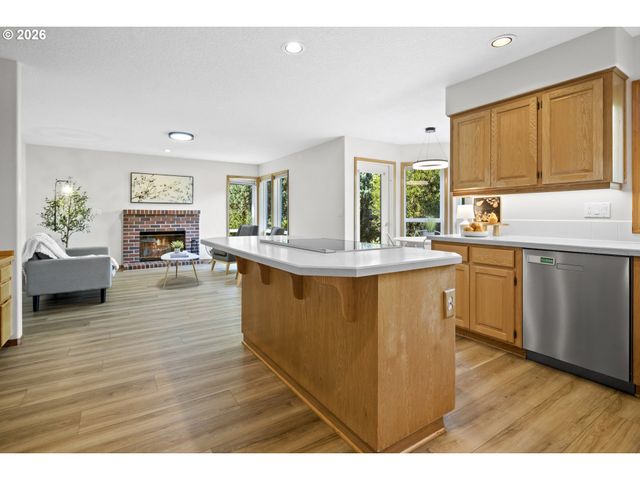 8144 Sw CORAL BELL Ct, Beaverton, OR 97008