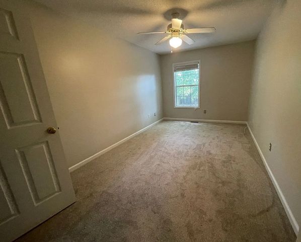 114 Candle Brook Dr, Dothan, AL 36303