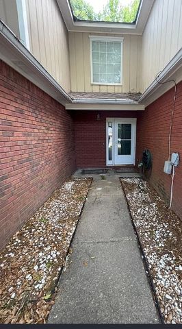 114 Candle Brook Dr, Dothan, AL 36303