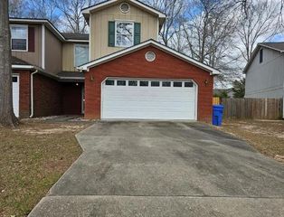 114 Candle Brook Dr, Dothan, AL 36303
