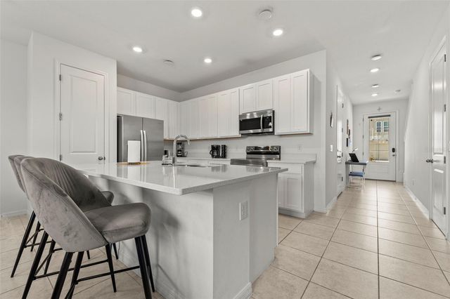 835 LONGBOAT DRIVE, Davenport, FL 33896