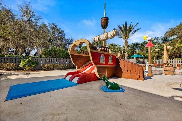 835 LONGBOAT DRIVE, Davenport, FL 33896