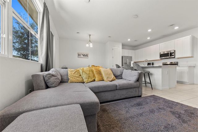 835 LONGBOAT DRIVE, Davenport, FL 33896