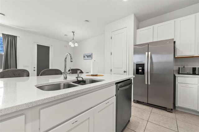 835 LONGBOAT DRIVE, Davenport, FL 33896