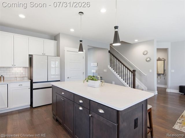 2290 Monte Vista Court, Lake Orion, MI 48360
