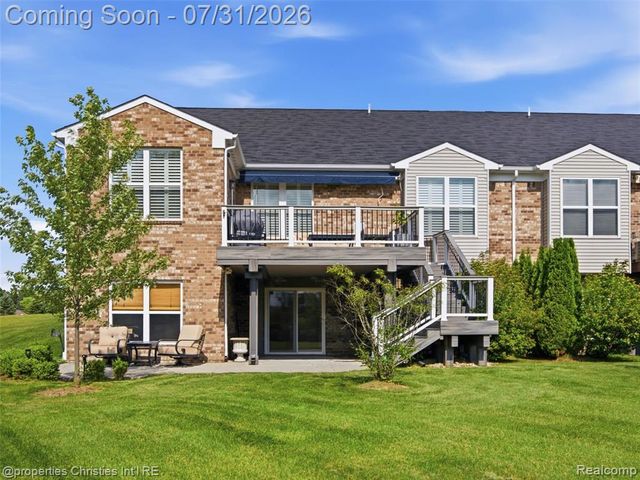 2290 Monte Vista Court, Lake Orion, MI 48360