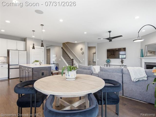2290 Monte Vista Court, Lake Orion, MI 48360