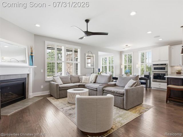 2290 Monte Vista Court, Lake Orion, MI 48360