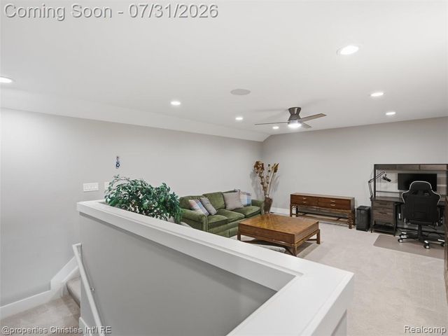 2290 Monte Vista Court, Lake Orion, MI 48360