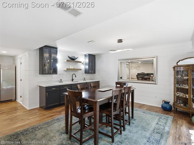 2290 Monte Vista Court, Lake Orion, MI 48360