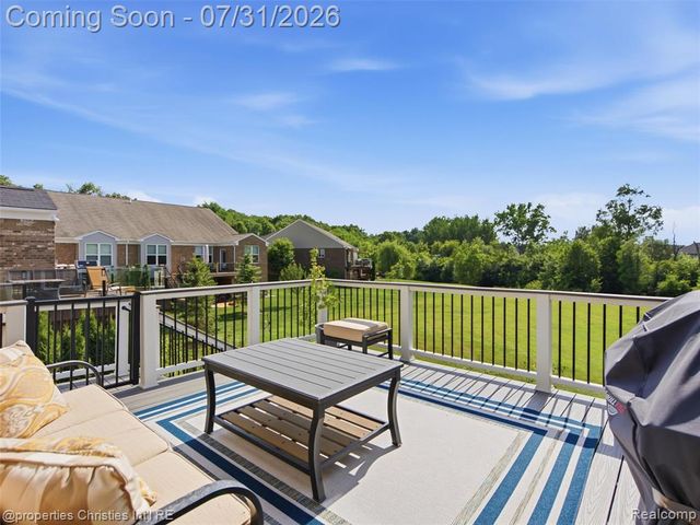 2290 Monte Vista Court, Lake Orion, MI 48360