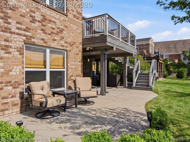 2290 Monte Vista Court, Lake Orion, MI 48360