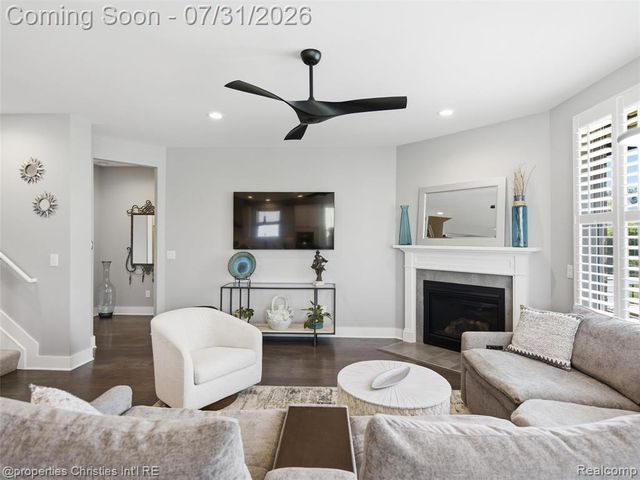 2290 Monte Vista Court, Lake Orion, MI 48360