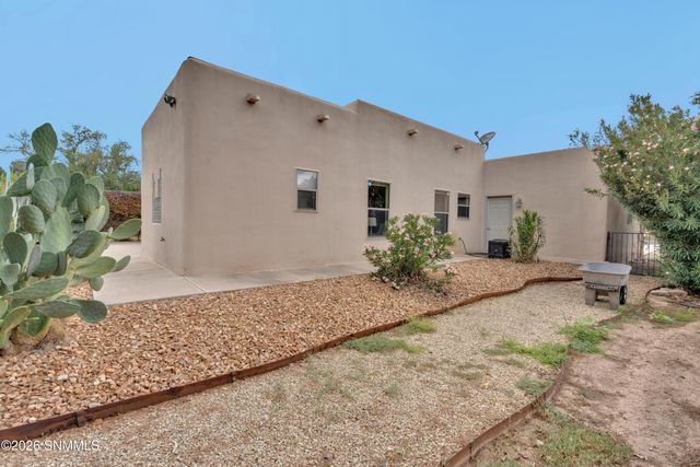 3903 Stoneybrook Circle, Las Cruces, NM 88005