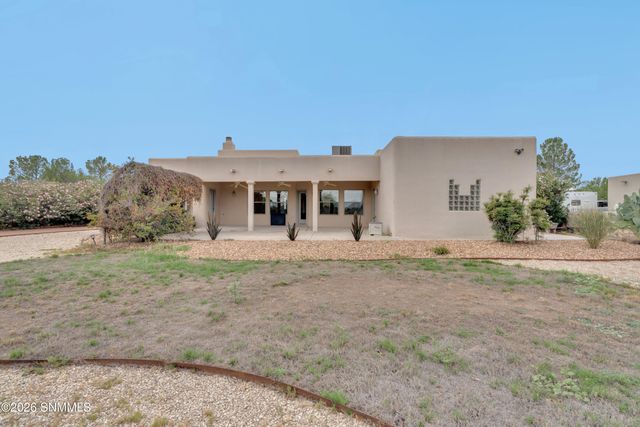 3903 Stoneybrook Circle, Las Cruces, NM 88005