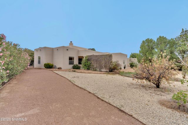 3903 Stoneybrook Circle, Las Cruces, NM 88005