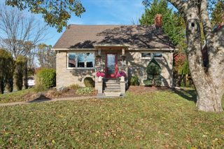 27 MARY JANE LN #808, Newtown Square, PA 19073