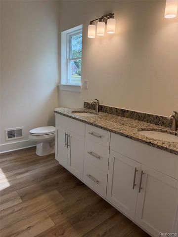 213 Mcfarland Street, Grand Blanc, MI 48439
