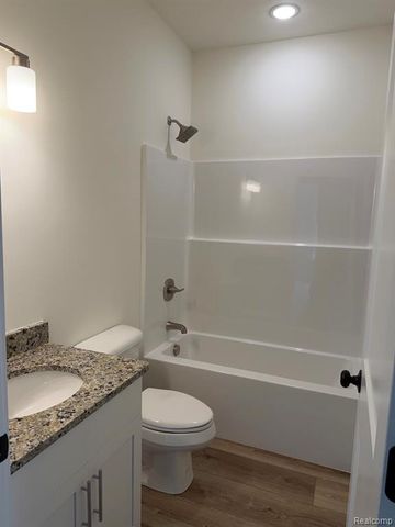 213 Mcfarland Street, Grand Blanc, MI 48439