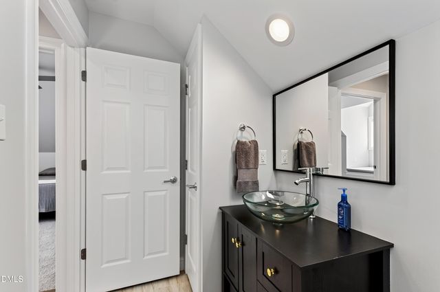 60148 Davie, Chapel Hill, NC 27517