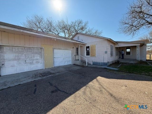 4928 State Highway 119, Goliad, TX 77963