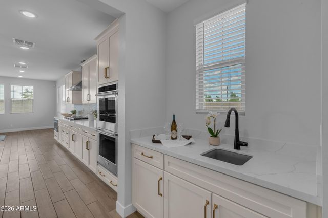 9722 E RAINBOW Avenue, Mesa, AZ 85212
