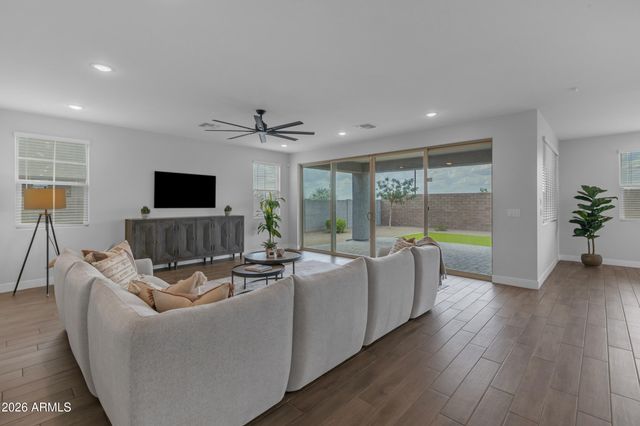 9722 E RAINBOW Avenue, Mesa, AZ 85212