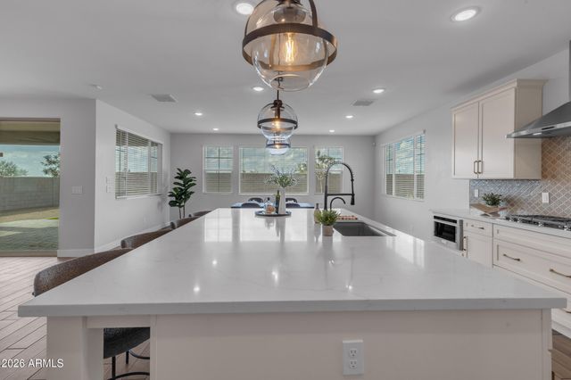 9722 E RAINBOW Avenue, Mesa, AZ 85212