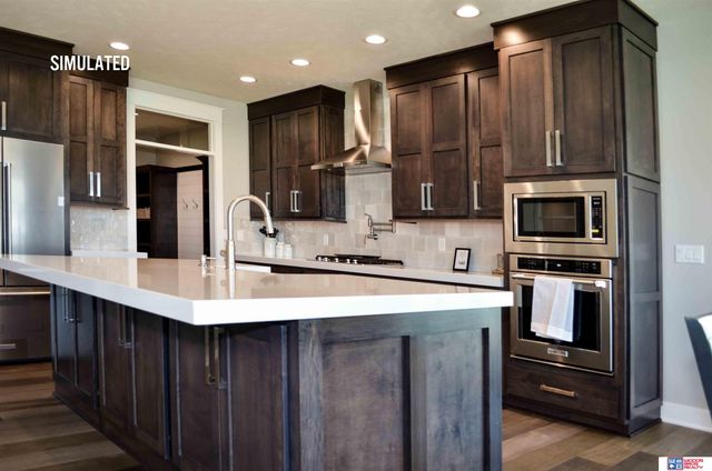 512 Deep Water Bay, Lincoln, NE 68527